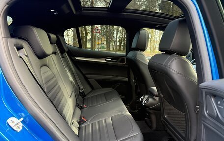 Alfa Romeo Stelvio, 2025 год, 7 790 000 рублей, 23 фотография