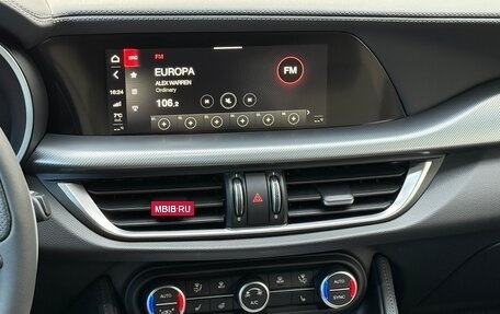 Alfa Romeo Stelvio, 2025 год, 7 790 000 рублей, 26 фотография