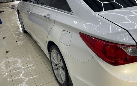 Hyundai Sonata VI, 2011 год, 900 000 рублей, 5 фотография