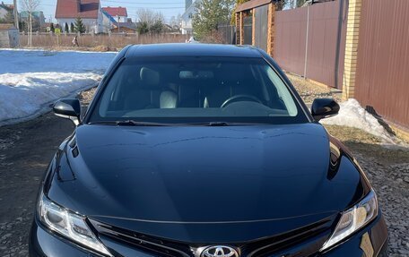 Toyota Camry, 2018 год, 2 250 000 рублей, 4 фотография