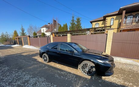 Toyota Camry, 2018 год, 2 250 000 рублей, 10 фотография