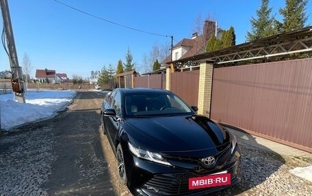 Toyota Camry, 2018 год, 2 250 000 рублей, 6 фотография