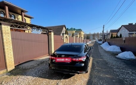 Toyota Camry, 2018 год, 2 250 000 рублей, 11 фотография