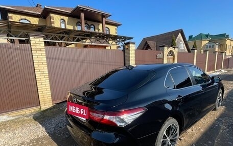 Toyota Camry, 2018 год, 2 250 000 рублей, 12 фотография