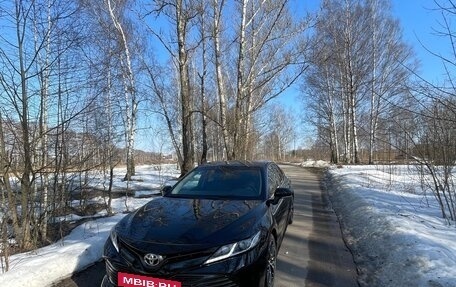 Toyota Camry, 2018 год, 2 250 000 рублей, 3 фотография