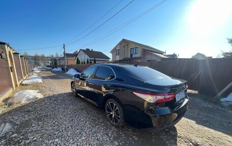 Toyota Camry, 2018 год, 2 250 000 рублей, 16 фотография