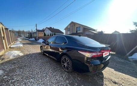 Toyota Camry, 2018 год, 2 250 000 рублей, 17 фотография