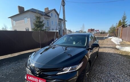 Toyota Camry, 2018 год, 2 250 000 рублей, 19 фотография