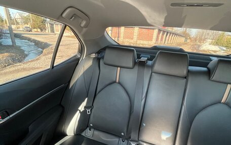 Toyota Camry, 2018 год, 2 250 000 рублей, 30 фотография