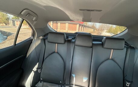 Toyota Camry, 2018 год, 2 250 000 рублей, 32 фотография