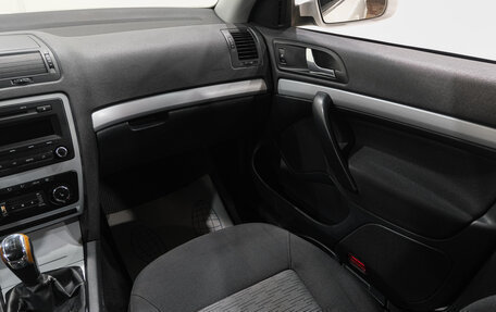 Skoda Octavia, 2011 год, 699 000 рублей, 16 фотография