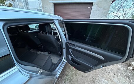 Volkswagen Passat B8 рестайлинг, 2018 год, 1 820 000 рублей, 7 фотография