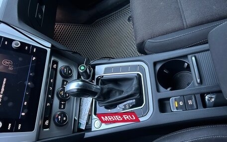 Volkswagen Passat B8 рестайлинг, 2018 год, 1 820 000 рублей, 10 фотография