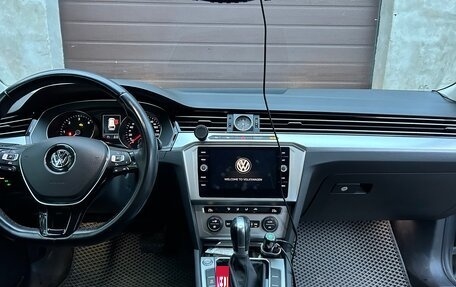 Volkswagen Passat B8 рестайлинг, 2018 год, 1 820 000 рублей, 14 фотография