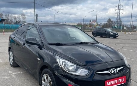 Hyundai Solaris II рестайлинг, 2014 год, 830 000 рублей, 3 фотография