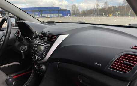 Hyundai Solaris II рестайлинг, 2014 год, 830 000 рублей, 19 фотография