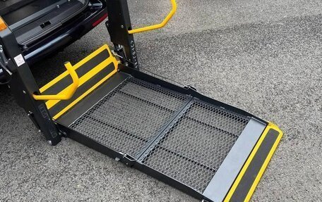 Volkswagen Caravelle T6 рестайлинг, 2023 год, 4 300 000 рублей, 8 фотография