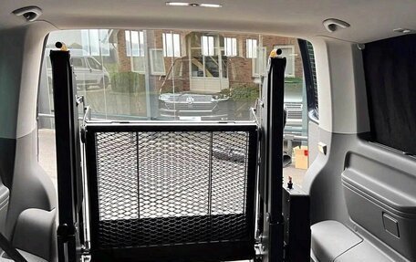 Volkswagen Caravelle T6 рестайлинг, 2023 год, 4 300 000 рублей, 12 фотография