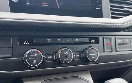 Volkswagen Caravelle T6 рестайлинг, 2023 год, 4 300 000 рублей, 20 фотография