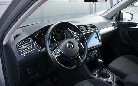 Volkswagen Tiguan II, 2019 год, 2 395 000 рублей, 5 фотография