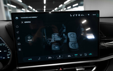 Toyota Highlander, 2026 год, 5 850 000 рублей, 22 фотография