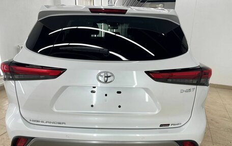 Toyota Highlander, 2026 год, 5 640 000 рублей, 4 фотография