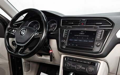 Volkswagen Tiguan II, 2017 год, 1 950 000 рублей, 9 фотография