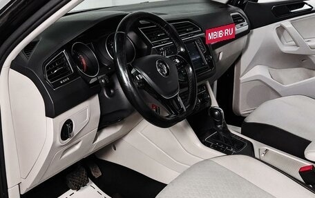 Volkswagen Tiguan II, 2017 год, 1 950 000 рублей, 6 фотография