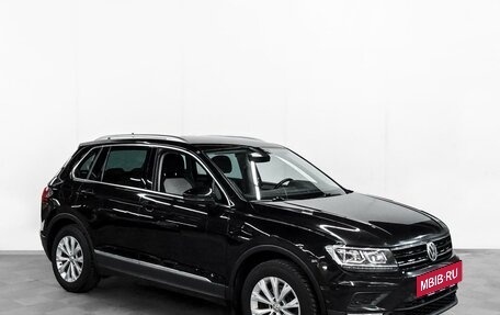 Volkswagen Tiguan II, 2017 год, 1 950 000 рублей, 2 фотография