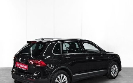 Volkswagen Tiguan II, 2017 год, 1 950 000 рублей, 3 фотография