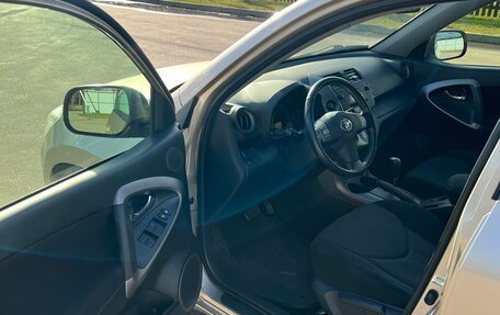 Toyota RAV4, 2006 год, 1 300 000 рублей, 9 фотография