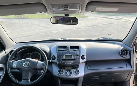 Toyota RAV4, 2006 год, 1 300 000 рублей, 13 фотография