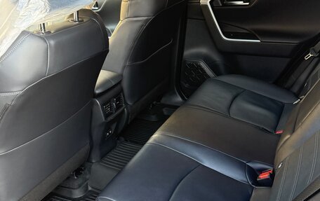 Toyota RAV4, 2021 год, 3 930 000 рублей, 9 фотография