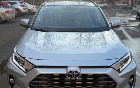 Toyota RAV4, 2021 год, 3 930 000 рублей, 6 фотография