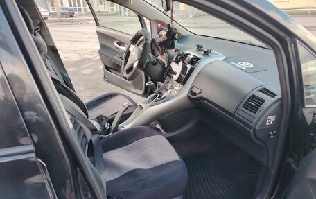 Toyota Auris II, 2007 год, 650 000 рублей, 11 фотография