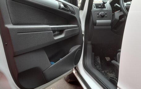 Opel Zafira B, 2011 год, 775 000 рублей, 7 фотография