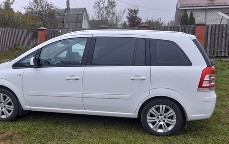 Opel Zafira B, 2011 год, 775 000 рублей, 13 фотография