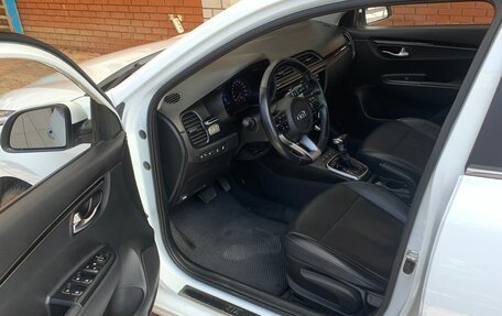 KIA Rio IV, 2020 год, 1 800 000 рублей, 2 фотография