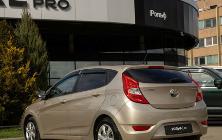 Hyundai Solaris II рестайлинг, 2013 год, 668 000 рублей, 5 фотография