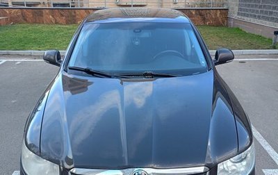 Skoda Superb III рестайлинг, 2012 год, 650 000 рублей, 1 фотография