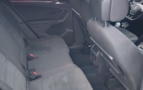 Volkswagen Tiguan II, 2018 год, 3 700 000 рублей, 7 фотография