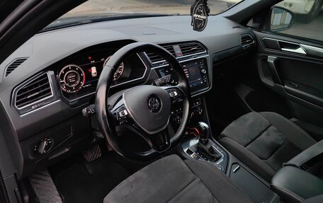 Volkswagen Tiguan II, 2018 год, 3 700 000 рублей, 11 фотография