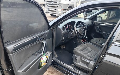 Volkswagen Tiguan II, 2018 год, 3 700 000 рублей, 12 фотография