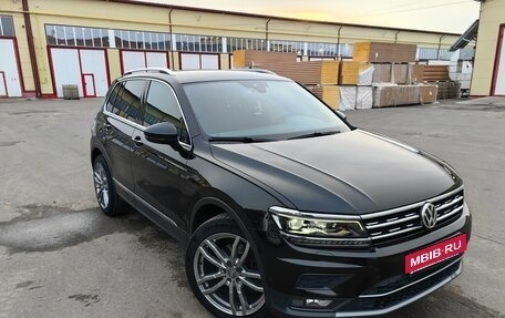 Volkswagen Tiguan II, 2018 год, 3 700 000 рублей, 3 фотография