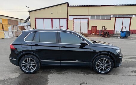 Volkswagen Tiguan II, 2018 год, 3 700 000 рублей, 19 фотография