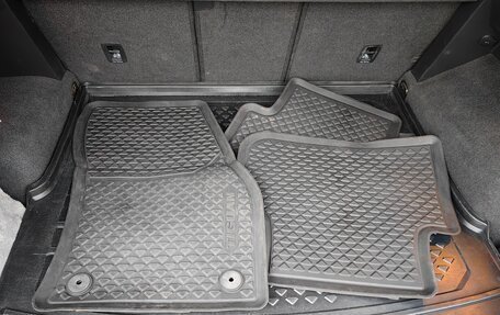 Volkswagen Tiguan II, 2018 год, 3 700 000 рублей, 22 фотография