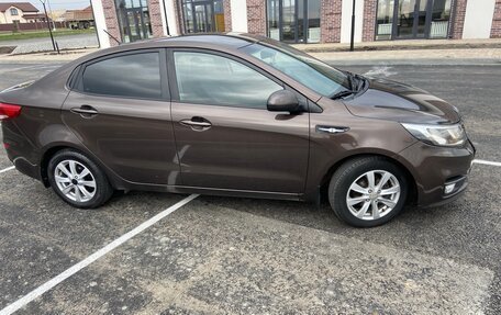 KIA Rio III рестайлинг, 2016 год, 1 050 000 рублей, 2 фотография