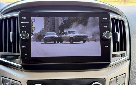 Hyundai H-1 II рестайлинг, 2018 год, 2 400 000 рублей, 14 фотография