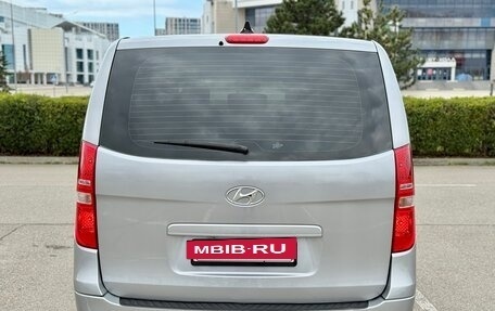 Hyundai H-1 II рестайлинг, 2018 год, 2 400 000 рублей, 8 фотография