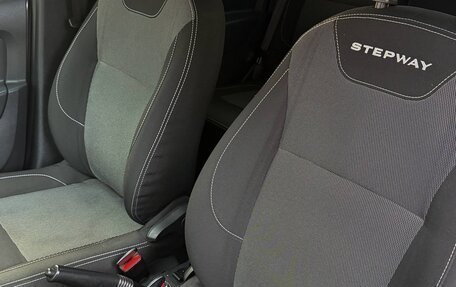 Renault Logan II, 2020 год, 1 300 000 рублей, 10 фотография